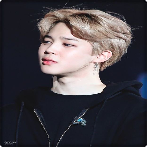 → [se uită la ea, apoi la ceilalți] GAȘCĂ. Săptămâna viitoare, vineri, e ziua mea. Vreau - THSJ - Episodul 09