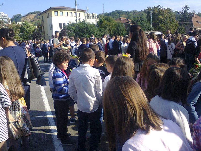 Fotografie4242 - 2018 PRIMA ZI DE ȘCOALĂ cls a II A a