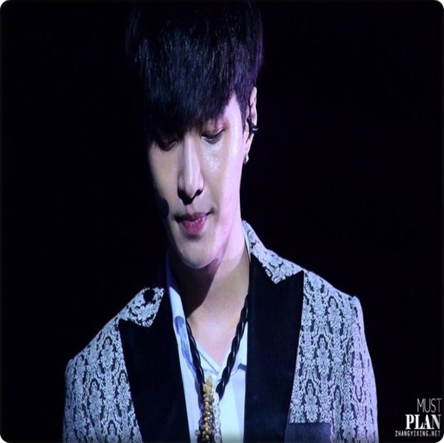 → Daa, am fost prieteni pentru că nu era așa nebunăăă. Te rog eu, nu pune trecutul - THSJ - Episodul 11