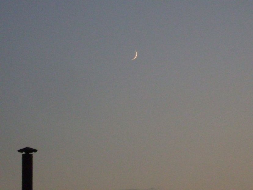Luna Noua in Balanta - Luna - Soarele si norii - 1