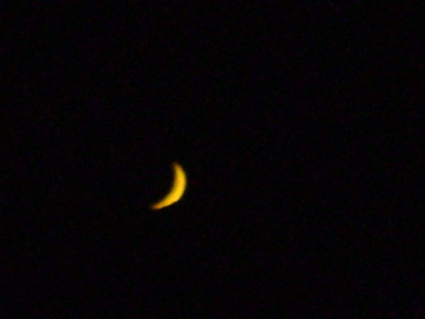 Luna in crestere in Scorpion - Luna - Soarele si norii - 1