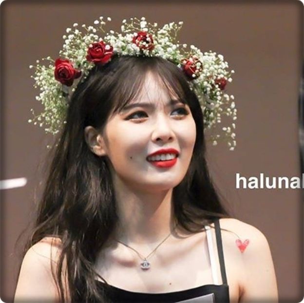 → Mulțumim! Aș vrea să spun câteva cuvinte, dacă se poate. [zâmbește, apoi merge la - THSJ - Episodul 13