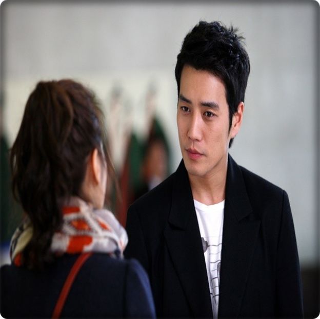 → [se uită la Seung, îi face semn din cap] - THSJ - Episodul 13