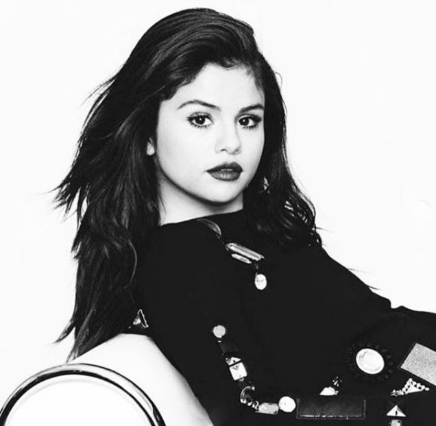  - 01aa Selena - 01