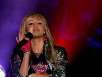 hannah-montana-lets-get-crazy-premiere-june-pv-1 - Hannah Montana-Lets get crazy