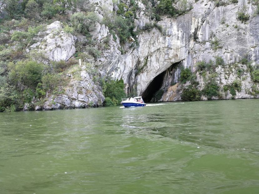 Pestera Ponicova - Romania in imagini - din calatoriile mele