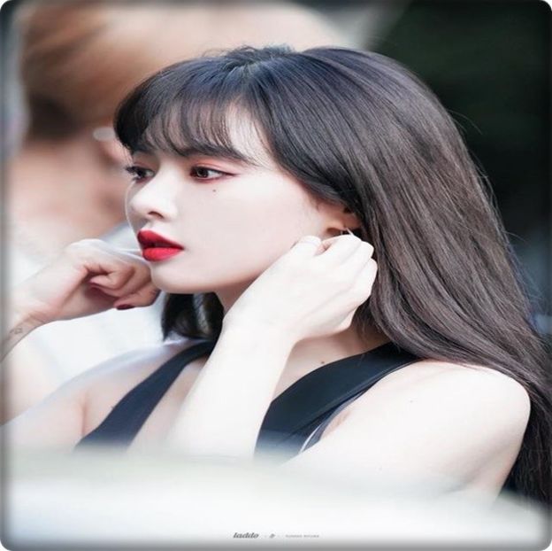 → CE? o.o Ești nebună? .. Cleo, omul ăsta abia ți-a spus.. te-ai gândit puțin? o.o Și de ce - THSJ - Episodul 14