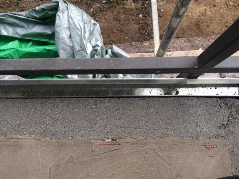 Scoc pt scurgerea apei din balcon - Balconul