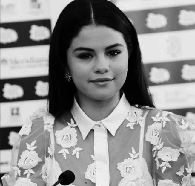  - 01aa Selena - 01