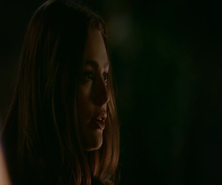 M-ai speriat...nu mai sta pe intuneric. :)) E doar ora 21:30, tata..Am 15 ani deja. - episodul 59