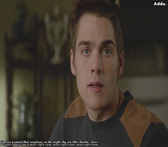 *se loveste de Adda cand voia sa intre in dormitor la Juan si face ochii - Episode 01