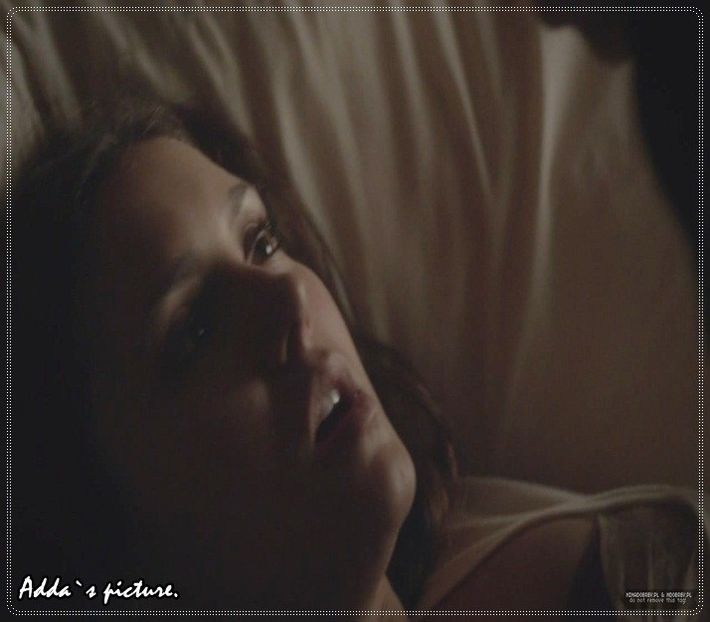 A - Ai grija, paturile astea nu-s asa de bune ca cele din New York...=))))))))))) *Se uita la el - Episode 02