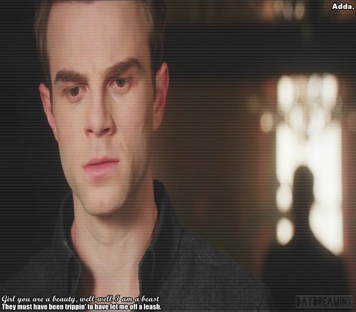 *Pana sa apuce sa raspunda, intra casuta vocala si se aude tare vocea lui Tiffany* Hey, Andrew, - Episode 02