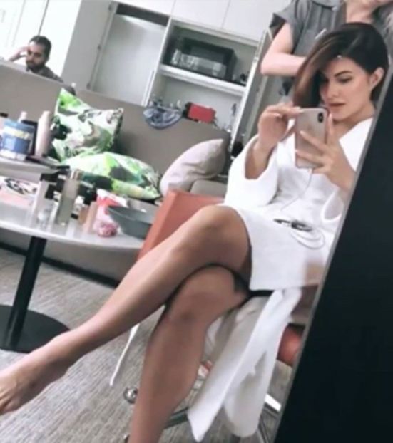 Dupa ce imi termina de facut parul Rose,  sa-mi faci pedichiura. - episodul 60