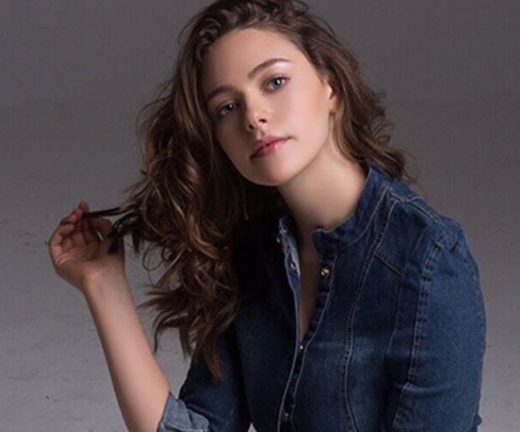 Oh, trebuie sa ma ajuti cu machiajul mai incolo. - episodul 61