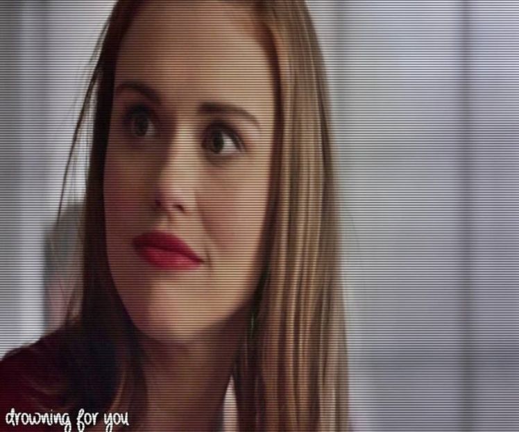 Daa, buna idee. Hei uite ce poza au pus Irina si Bershka ;;) - episodul 61