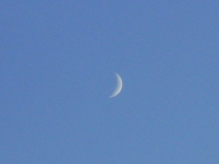 Luna noua in Sagetator - Luna - Soarele si norii - 1