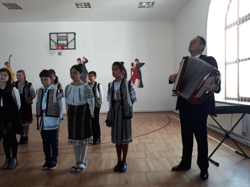 la scoala noastra (54) - vizita colegilor din Cernoleuca