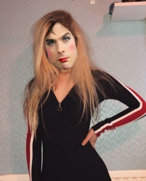 *alearga dupa ei la taxi*Statiii, asteptati-ma si pe mine..shhh-ittt..mi s-a rupt tocul =))))) *se - episodul 61