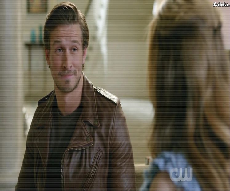 》Mama mea.....*pauză dramatică*.... nu mai e. *se uită în gol, trist, o lacrimă scurgându-i-se + - SO1xE01 Who are you to judge