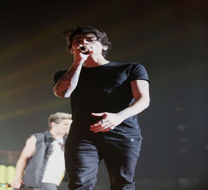 — Sunt nevoit ca pentru un moment sa-mi intorc capul in asa fel incat sa - SO1xE01 Who are you to judge