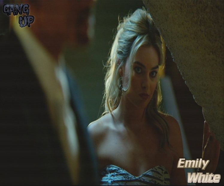 - Observ privirea acestuia și după ce ascult ceea ce spune, îmi mușc buza inferioară, încercând + - Epii 28 _ Cant feel my face