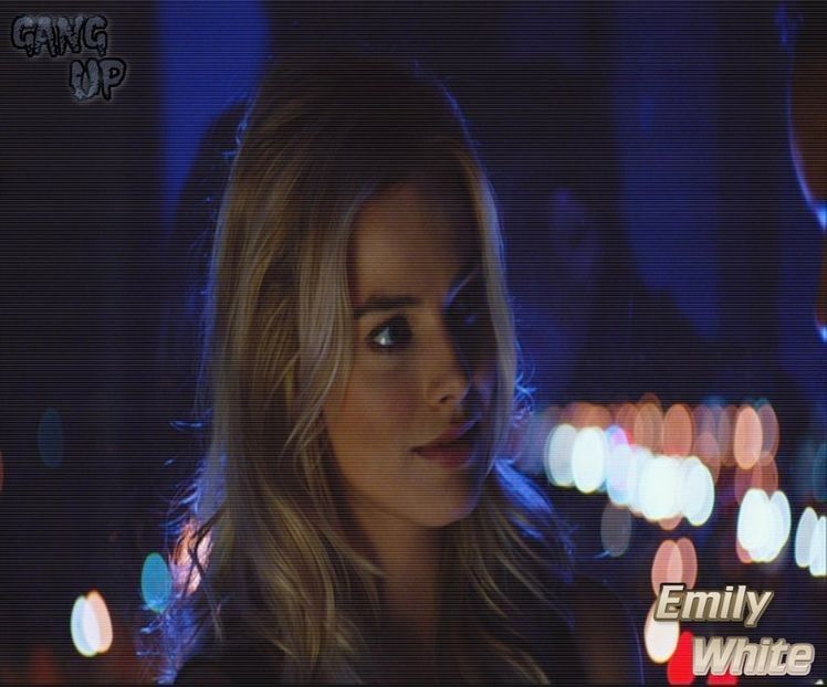 - G;em prin sarut si in cele din urma reusesc sa ii desfac schlitzul. Ma retrag lent din + - Epii 28 _ Cant feel my face