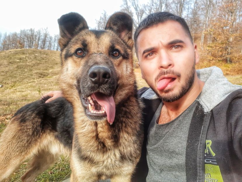 Va salutam - 000000000000000 DESPRE MINE