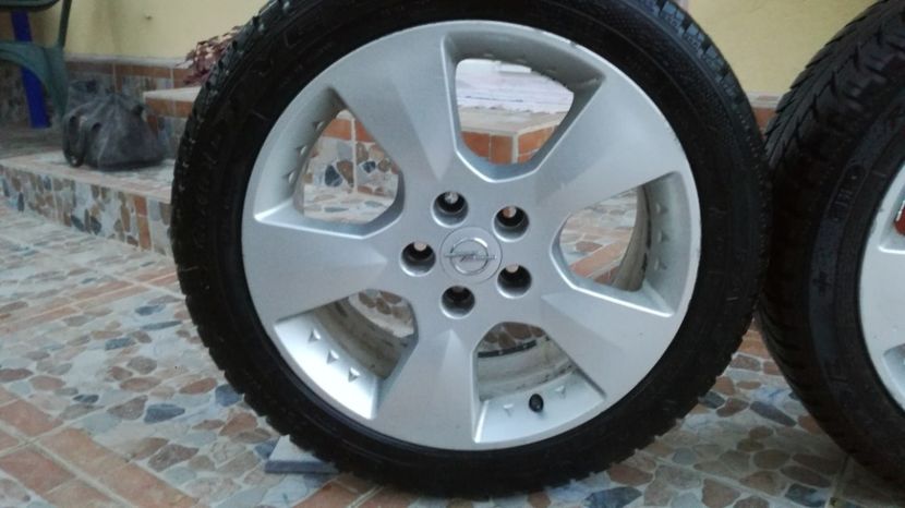  - De vinzare jante aliaj si anvelope
