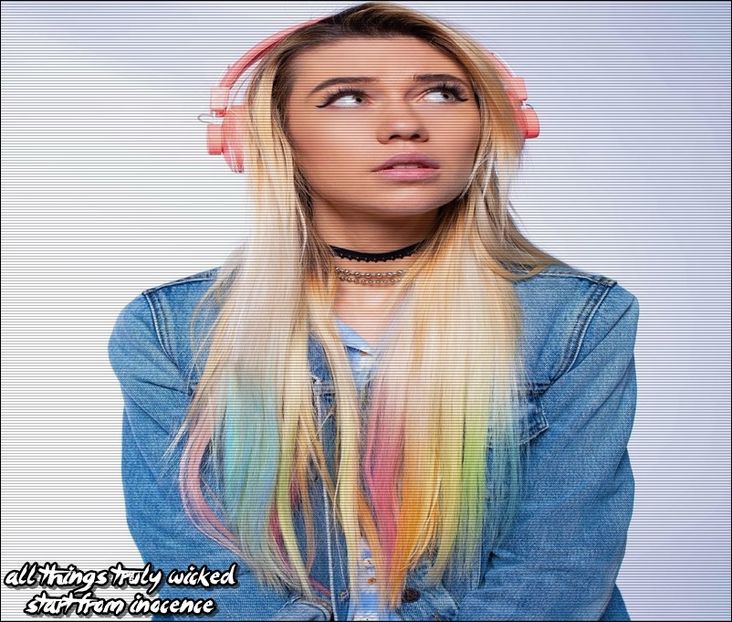 ϟ⚝. Mεямαιd Qυεεи ☪☂ [cl] aa, atunci asta e bine [#se uita la ea. ce e ? [#intreaba,dar - SO1xE01 Who are you to judge