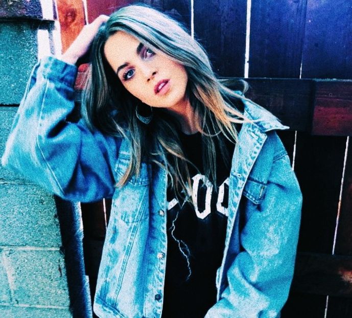 ⤑ᵖᶤᶰᵏĿЄ♏ØИÂÐЄ ┊Tutiiii# incepe sa injure,se ridica de pe banca(click - SO1xE01 Who are you to judge