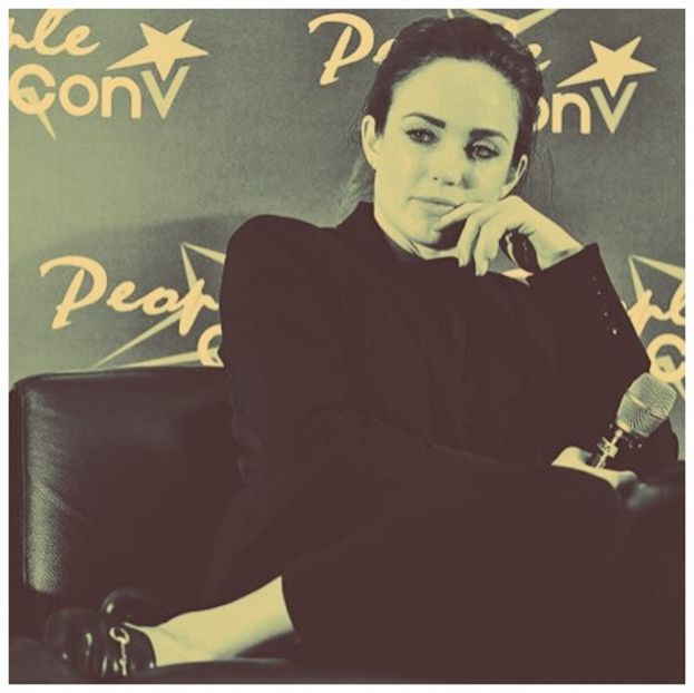 ▬ﻉ√٥ﺎ; Ridic ochii din carte cand o zaresc pe nebuna de psihologie cu gandul ca trebuie sa fi mai - SO1xE01 Who are you to judge