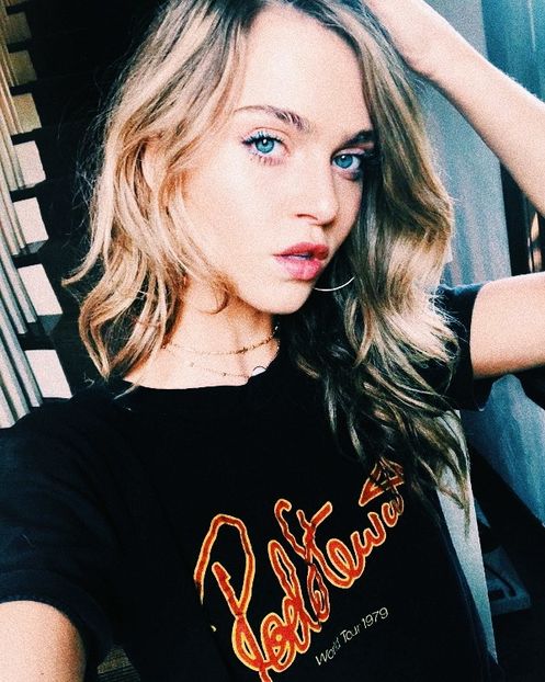 ⤑ᵖᶤᶰᵏĿЄ♏ØИÂÐЄ ┊Putem sa punem pe cineva sa ne faca powepointu(click - SO1xE01 Who are you to judge