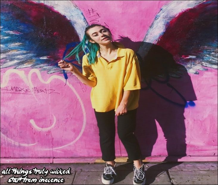 ϟ⚝. Mεямαιd Qυεεи ☪☂ [cl] [#sta pe o banca in curtea campusului , cautand prin telefon - SO1xE01 Who are you to judge