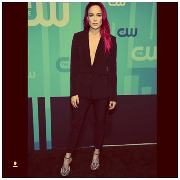 ▬ﻉ√٥ﺎ; Ies din biblioteca si ma indrept pe holul lung catre camerele din camin cu gandul de a face o - SO1xE01 Who are you to judge