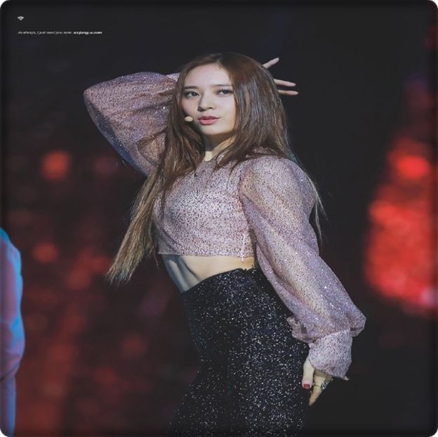 → Pe astea le găsesc mai greu.. [se uită la el] Uite, Hyun.. ești un super tip. Țin foarte - THSJ - Episodul 15