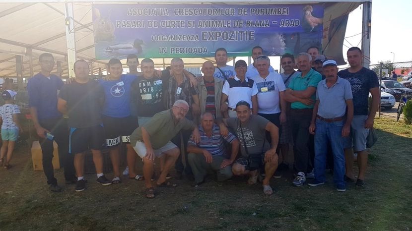 Crescatori din Arad - Contact