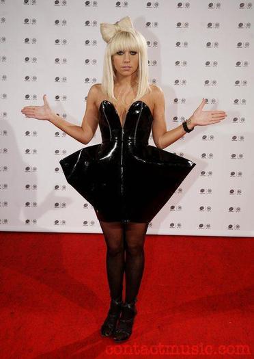 lady_gaga_2300989jpg