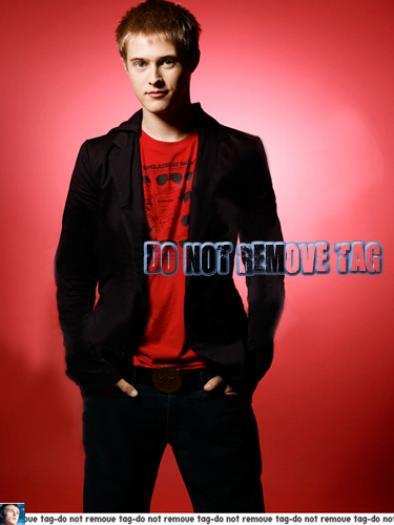KNXFBZLKKAMABZUXJKR - Lucas Grabeel
