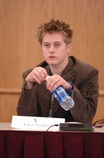 WOKJPKZNUIVALMLZSMU - Lucas Grabeel