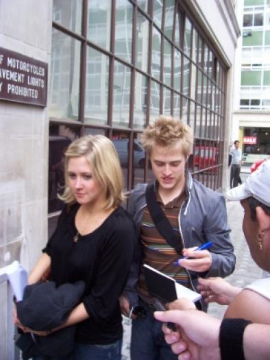 ZPJNCMHXLUEZDYENUIP - Lucas Grabeel