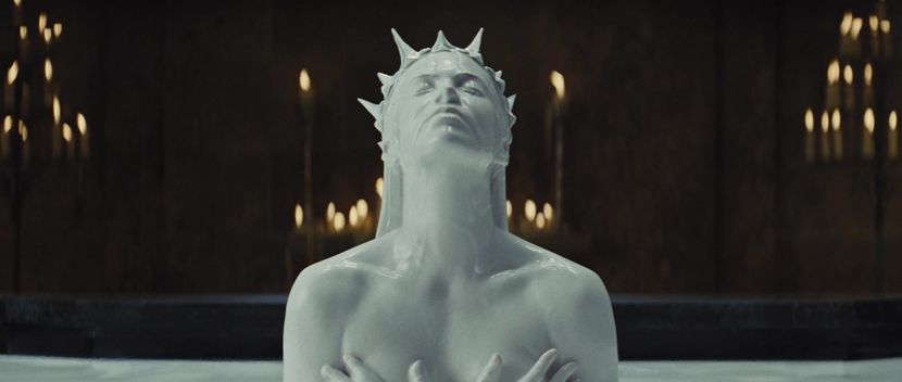 ▬ Nu poate sa se ascunda mult timp in felul asta, nu are cum. E imposibil sa stai asa mult timp fara - I - The Goddess Of Death - Change Of Heart