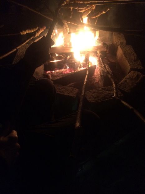 în jurul focului ;) - Serbarea Luminii