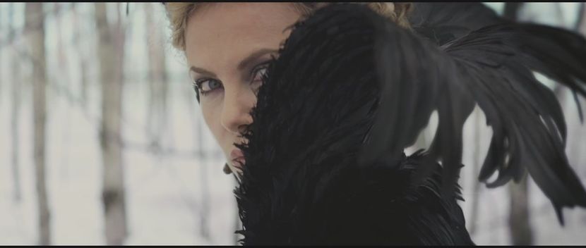 ▬ Ravenna, care a plecat imediat in cautarea lui. Nu trece foarte mult timp si cei doi se intalnesc, - I - The Goddess Of Death - Change Of Heart