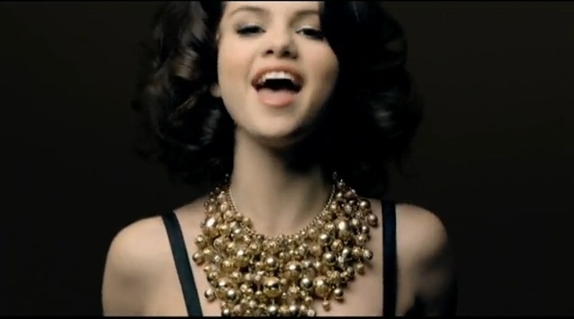 17 - Selena Gomez Naturally