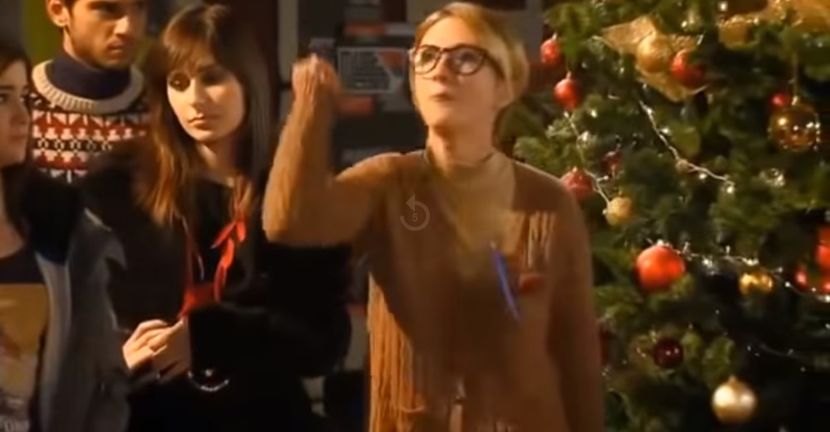 bandicam 2018-11-24 21-21-47-077 - 01 craciun sez 01 - 04