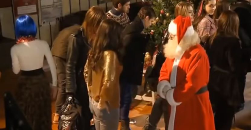 bandicam 2018-11-24 21-24-33-923 - 01 craciun sez 01 - 04