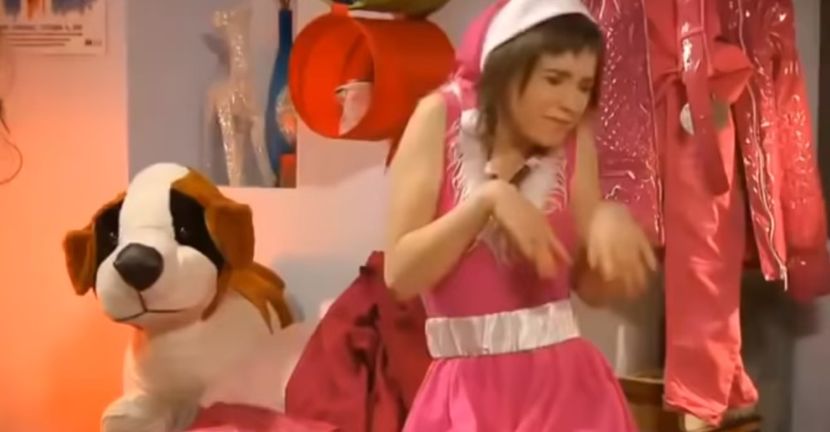 bandicam 2018-11-24 21-32-14-174 - 01 craciun sez 01 - 06