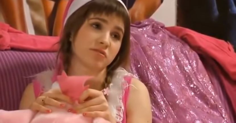 bandicam 2018-11-24 21-32-44-377 - 01 craciun sez 01 - 06