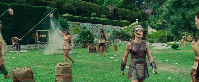 ▬ Gal pe langa faptul ca nu a fost atat de impacata cu gandul ca oglinda a ajuns pe mainile unei - I - The Goddess Of Death - Change Of Heart